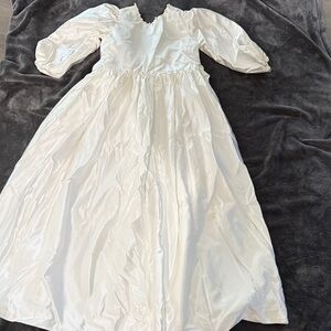 Chic Satin Long Sleeve Dress